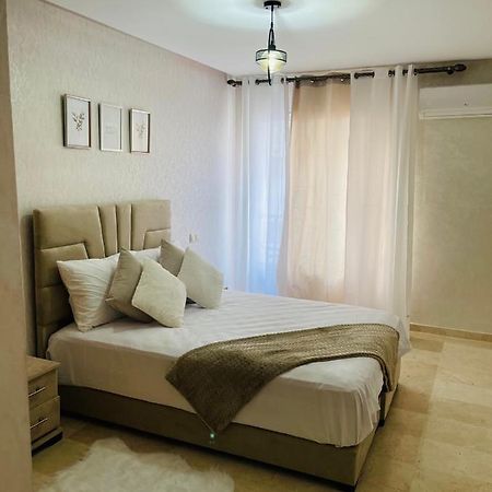 Superbe Appartement Au Coeur De Казабланка Екстериор снимка